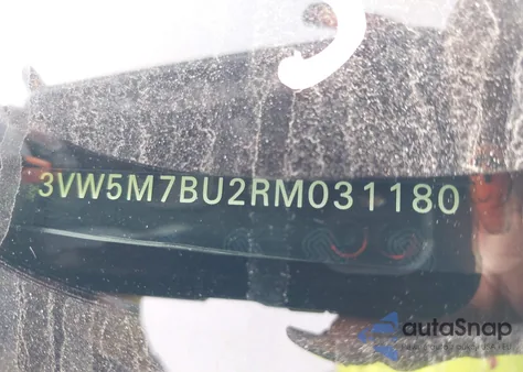 2024 Volkswagen Jetta 1.5T S z USA, uszkodzony, nr VIN 3VW5M7BU2RM031180